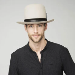 Brodnax 11 Brodnax -Kangol Sales Shop 10001BH PT281 AV7