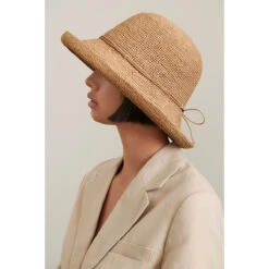 Provence 10 Bretton -Kangol Sales Shop 10provence helen kaminski provence 10 bretton nougat 5 1