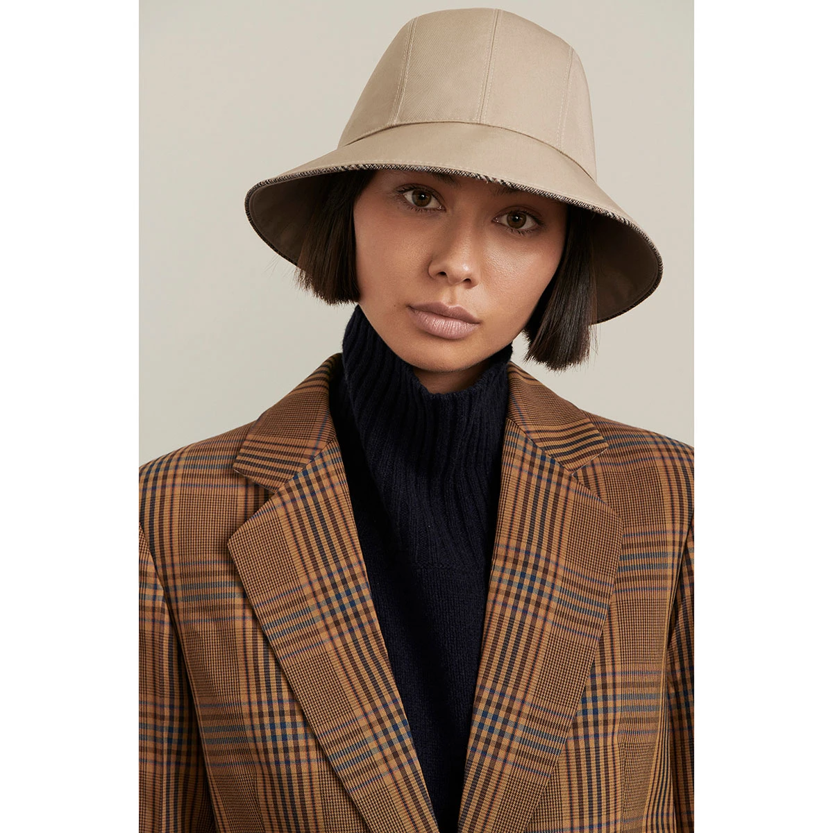 Arlette Cloche 6 Arlette Cloche - Image 4