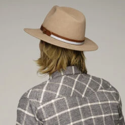 Redline Outback 11 Redline Outback -Kangol Sales Shop bw2202od bailey outdoor redline outback camel 9