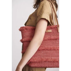 Davoletta Medium Fringe Basket -Kangol Sales Shop davoletmfrg helen kaminski davoletta medium fringe basket basket rose carmael 5 1 1