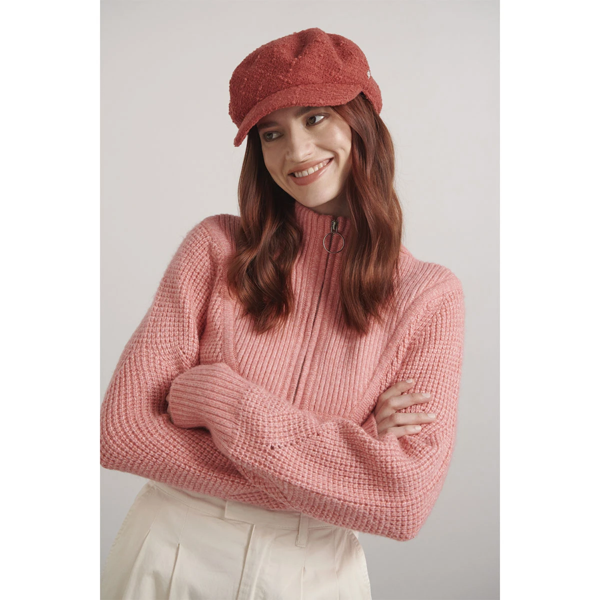 Vicky Newsboy 6 Vicky Newsboy - Image 4