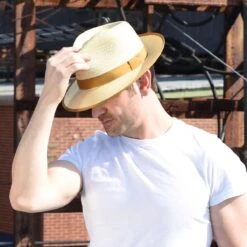 Willie C. Fedora - Exclusive -Kangol Sales Shop williec dn171 av7 1